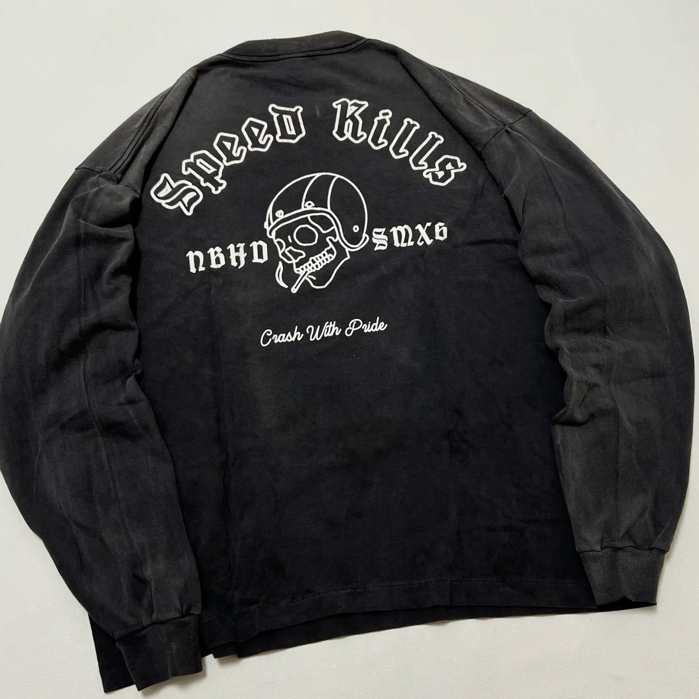 SAINT Mxxxxxx × NEIGHBORHOOD STHD . LS TEE SPEED KILLS/BLK Skull Helmet Long Sleeves Washed Black S-XL Cylindrical Cloth Ready-Made Assute Dyeing Heavy Washing Water Fading Handmade Splashed Ink Holes Simulate Natural Fading and Old Effects Correct Version Customized NBHD Co-branded Accessories Top Purchasing Level